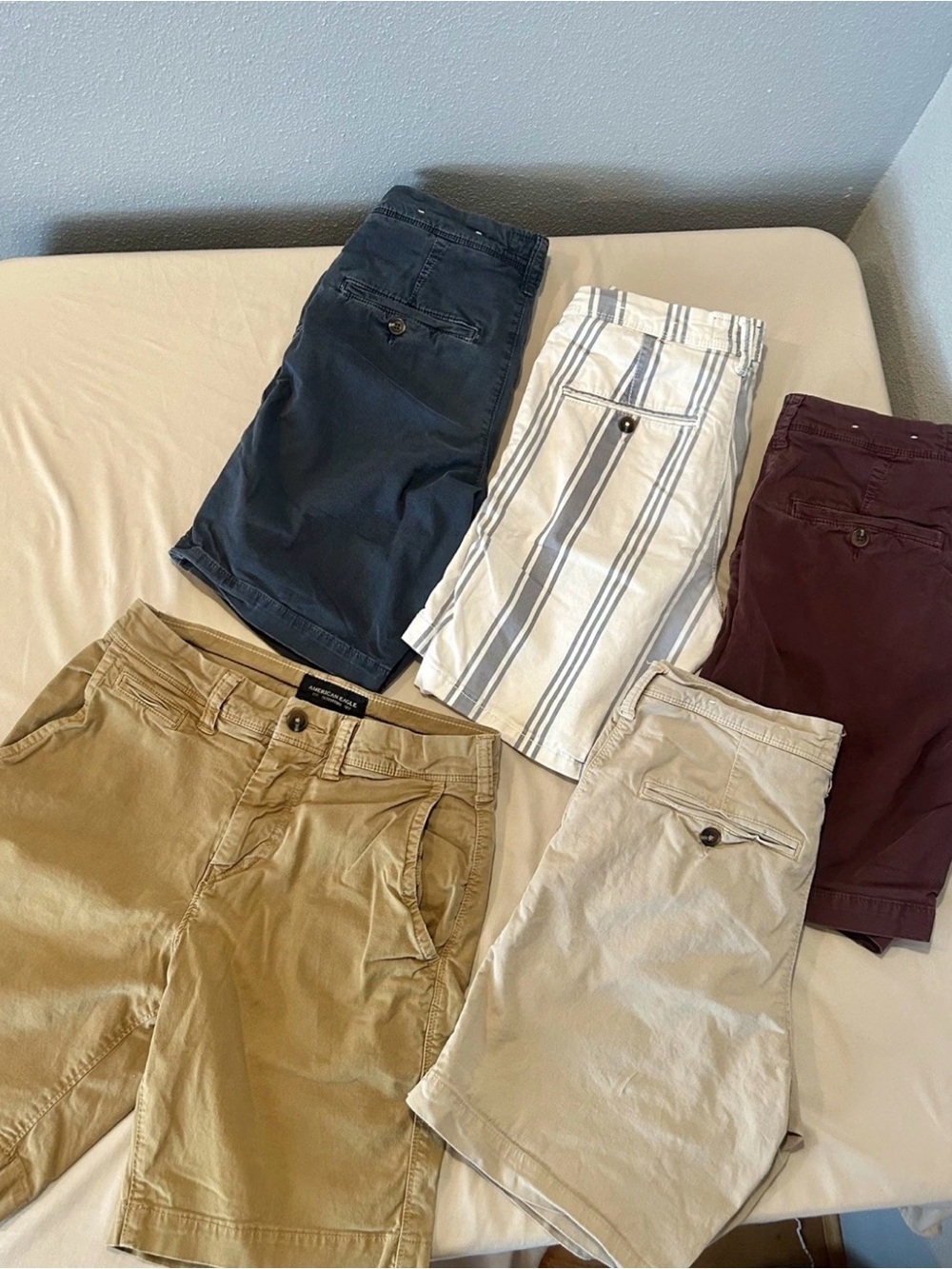 Men's American Eagle Chino Shorts lot size 26W slim fit flaws see photos